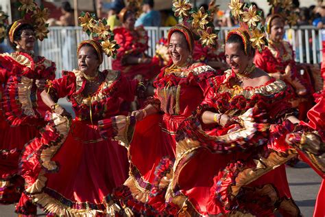 Festival Internacional de la Cultura Caribe: En festlig hyllning till Colombias mångfald genom musik, dans och kulinariska upplevelser