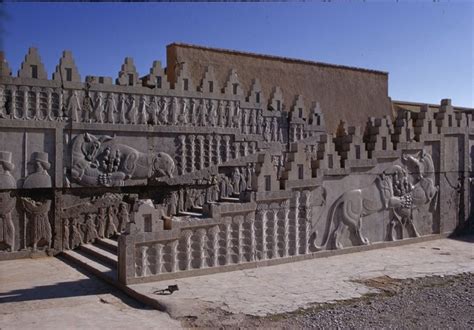  Den fantastiska upptäckten av det förlorade Persepolis-mosaiken under 2019 års arkeologiska expedition